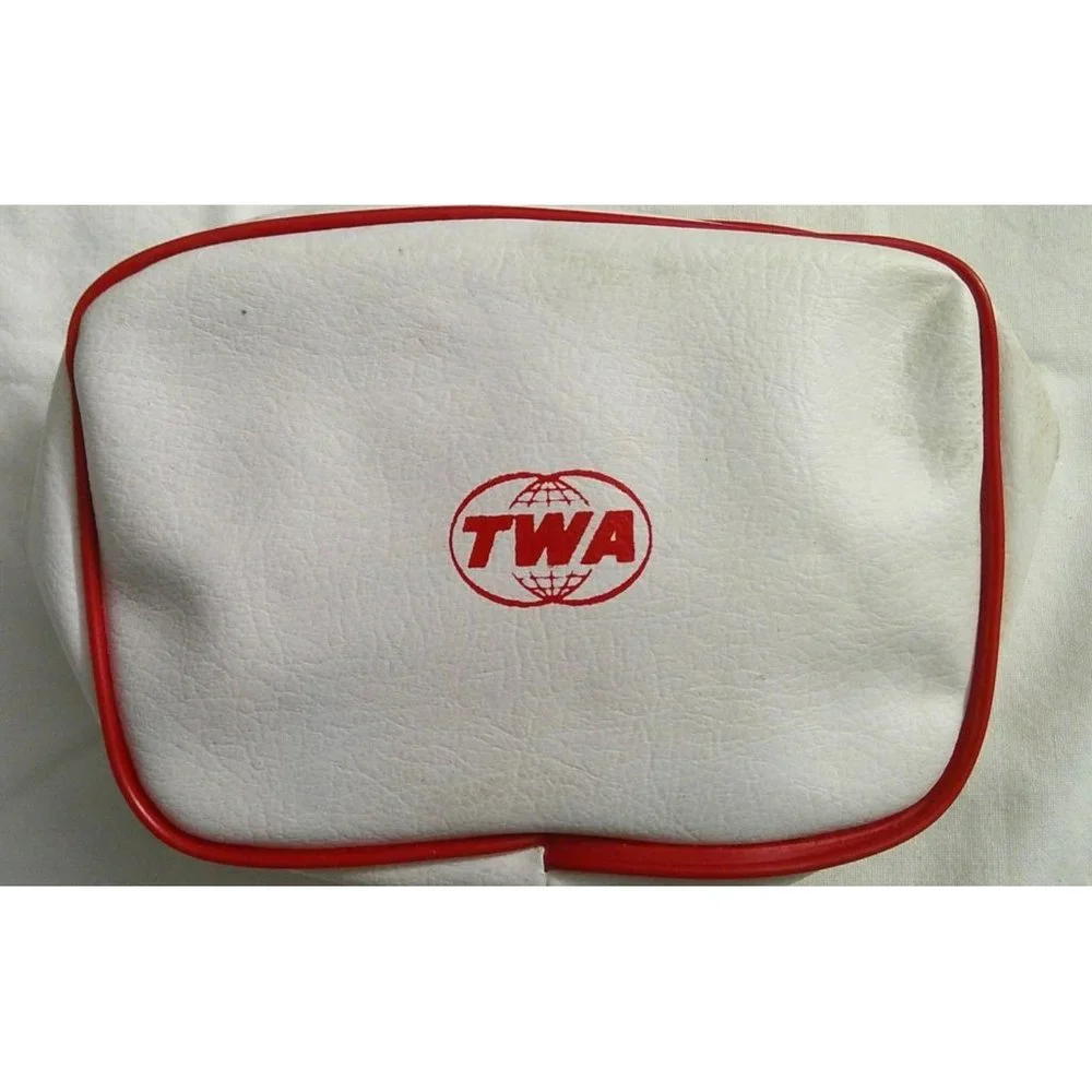 Vintage TWA Hygiene Bag w/Wash Cloth * Airplane Memorabilia * Collector * L203 q
